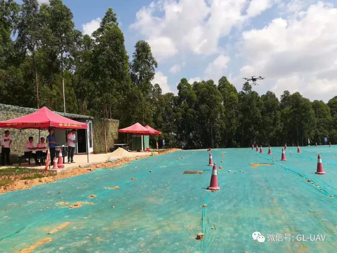 恭喜深圳龙岗龙城街道办学员在全球鹰无人机顺利结业